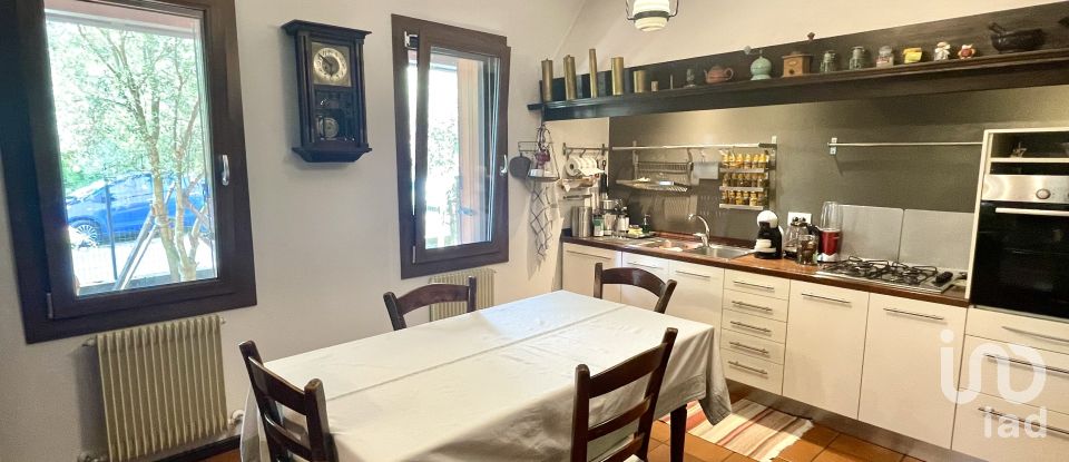 Casa indipendente 5 locali di 335 m² in San Donà di Piave (30027)