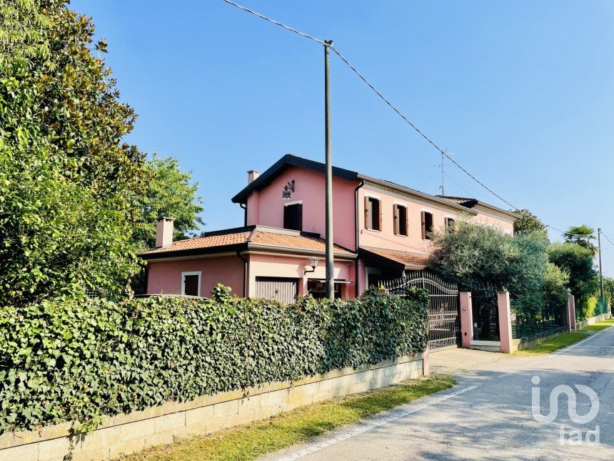 Town house 5 rooms of 335 m² in San Donà di Piave (30027)