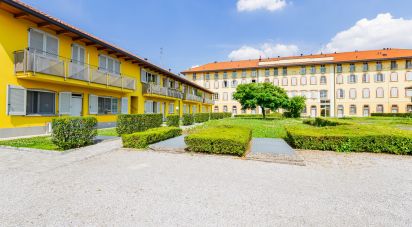 Three-room apartment of 70 m² in Barlassina (20825)