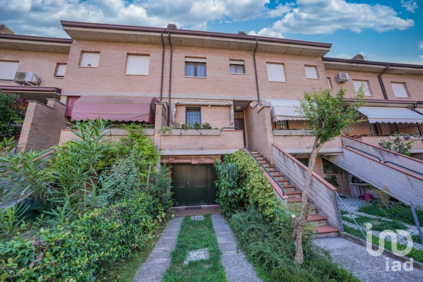 Villa a schiera 6 locali di 155 m² in Ferrara (44123)