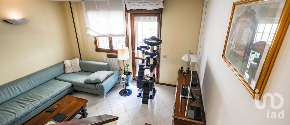 Villa a schiera 6 locali di 155 m² in Ferrara (44123)