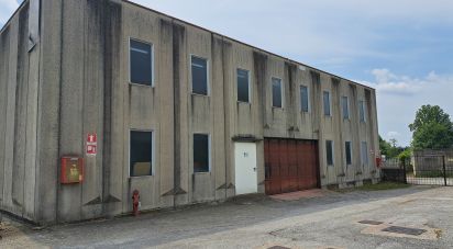 Warehouse of 1,270 m² in Luisago (22070)