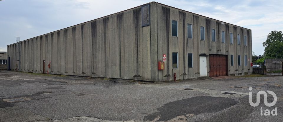 Warehouse of 1,270 m² in Luisago (22070)