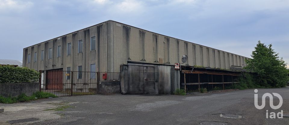 Warehouse of 1,270 m² in Luisago (22070)