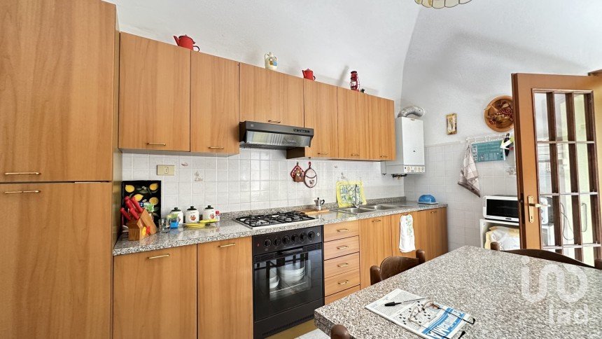 Three-room apartment of 65 m² in Castelbianco (17030)