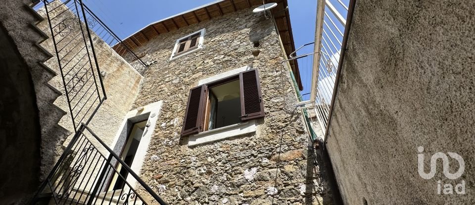 Three-room apartment of 65 m² in Castelbianco (17030)