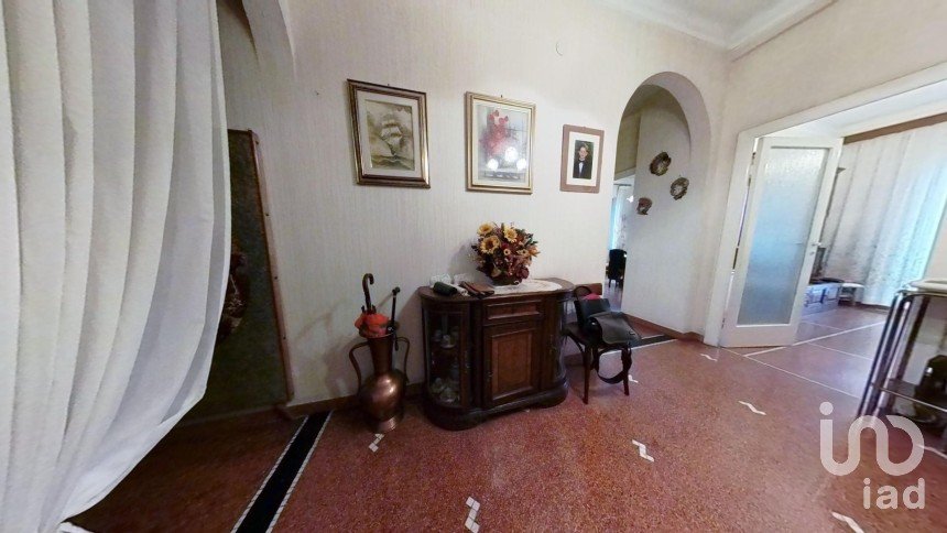 Palazzo / Stabile 6 locali di 84 m² a Genova (16139)