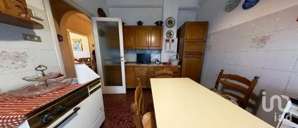 Palazzo / Stabile 6 locali di 84 m² a Genova (16139)