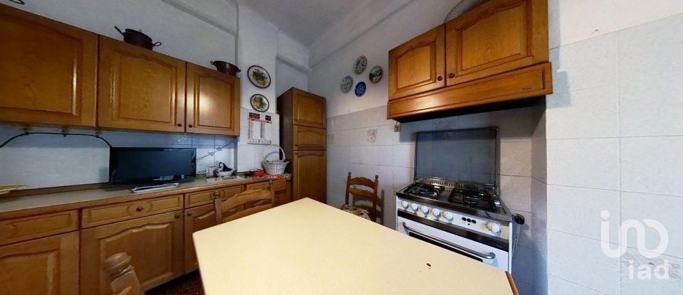 Palazzo / Stabile 6 locali di 84 m² a Genova (16139)