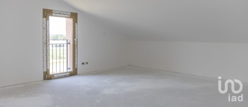 Attico / Mansarda / Loft 5 locali di 179 m² a Potenza Picena (62018)