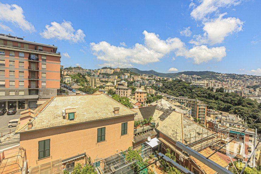 Appartamento 6 locali di 92 m² a Genova (16149)