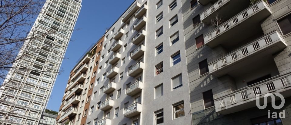 Two-room apartment of 48 m² in Milano (20124)