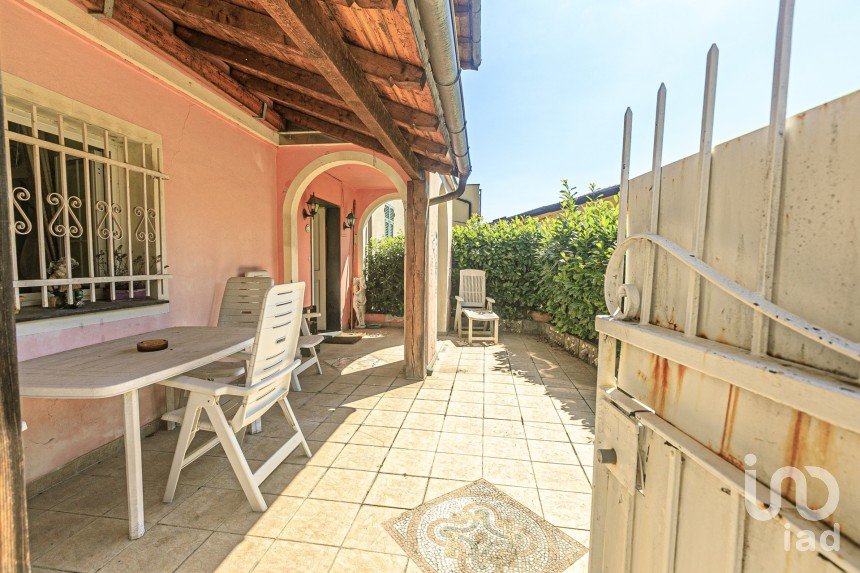 Town house 9 rooms of 100 m² in Lumarzo (16024)