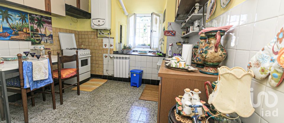 Casa indipendente 9 locali di 100 m² in Lumarzo (16024)