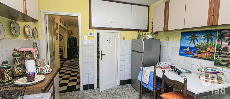 Town house 9 rooms of 100 m² in Lumarzo (16024)