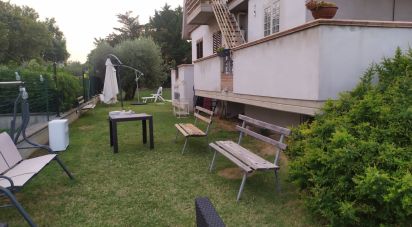 Villa Bifamiliare 14 locali di 177 m² in Nocciano (65010)