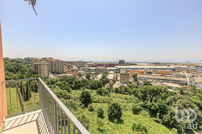 Appartamento 5 locali di 90 m² a Genova (16153)