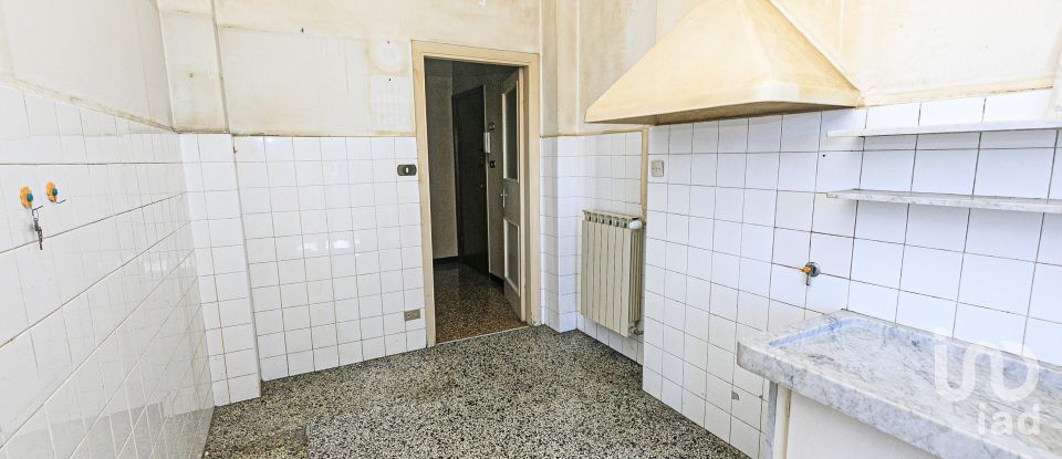 Appartamento 5 locali di 90 m² a Genova (16153)