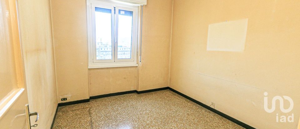 Apartment 5 rooms of 90 m² in Genova (16153)