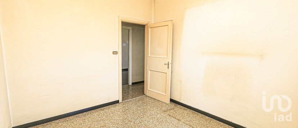 Apartment 5 rooms of 90 m² in Genova (16153)