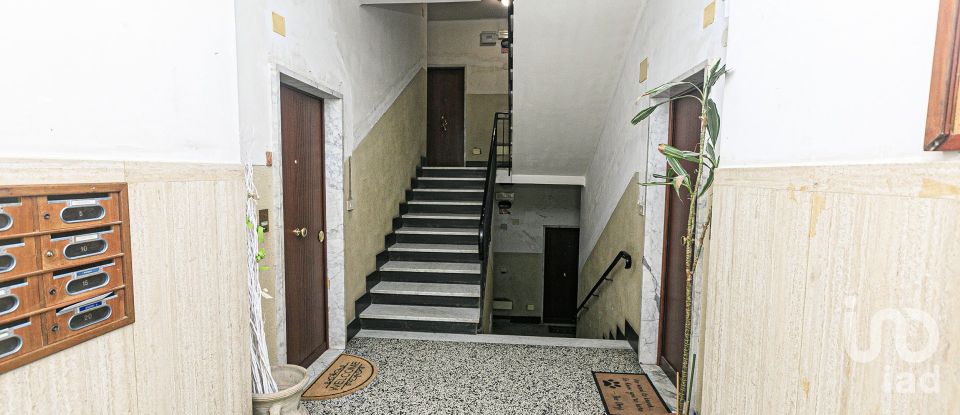 Apartment 5 rooms of 90 m² in Genova (16153)