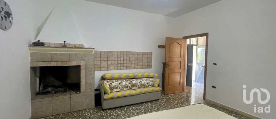 Farm 3 rooms of 67 m² in Villa Castelli (72029)