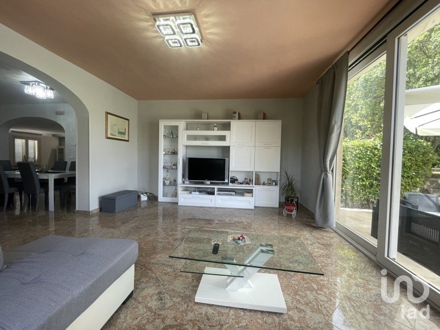 Villa 7 locali di 269 m² in Marciano della Chiana (52047)