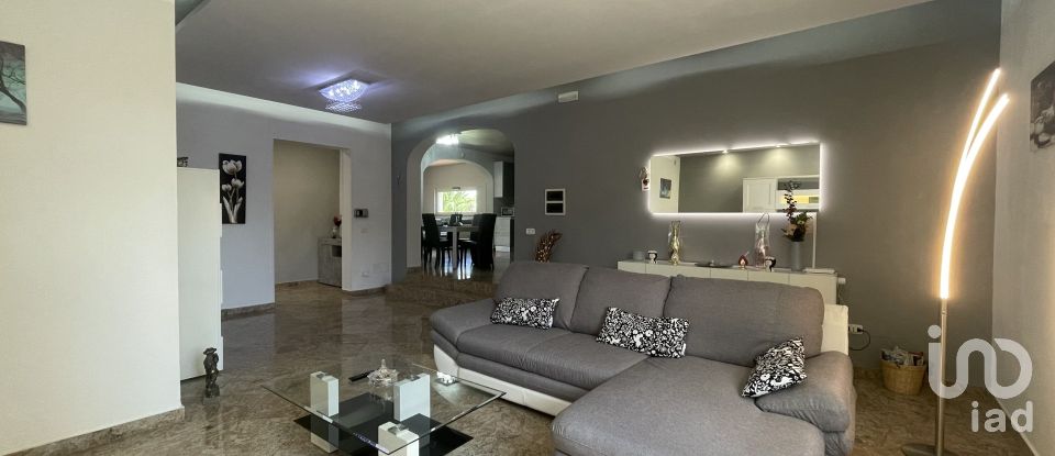 Villa 7 locali di 269 m² in Marciano della Chiana (52047)