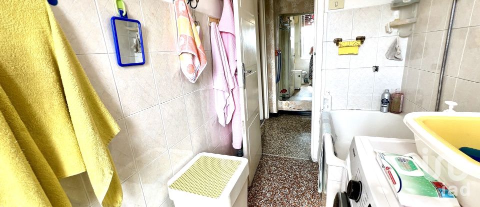 Three-room apartment of 45 m² in Genova (16131)