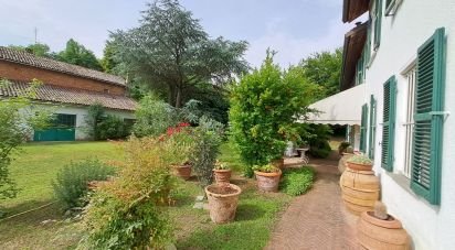 Casale 16 locali di 362 m² in Quattordio (15028)