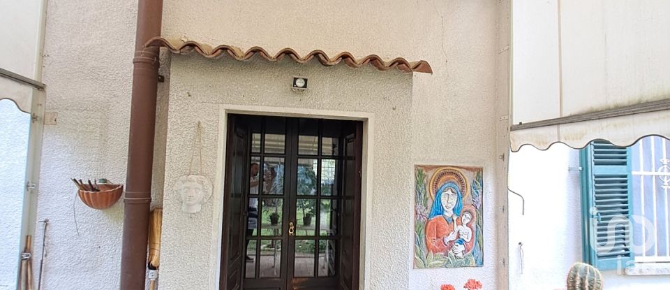 Villa 16 locali di 362 m² in Quattordio (15028)