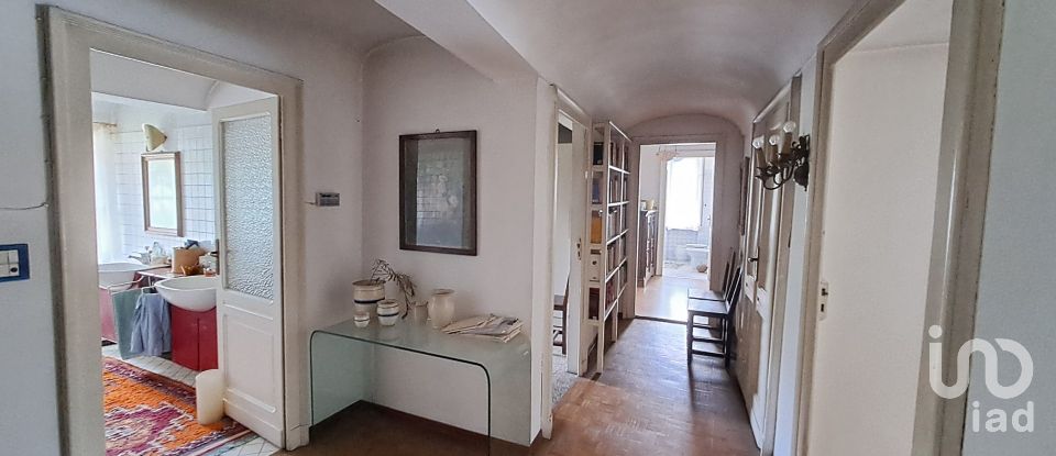 Villa 16 locali di 362 m² in Quattordio (15028)