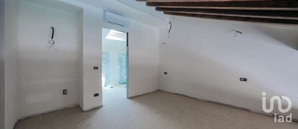 Immobile di prestigio 5 locali di 219 m² a Desenzano del Garda (25015)