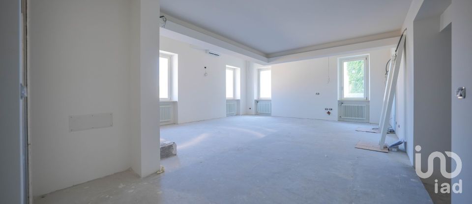 Immobile di prestigio 5 locali di 149 m² a Desenzano del Garda (25015)