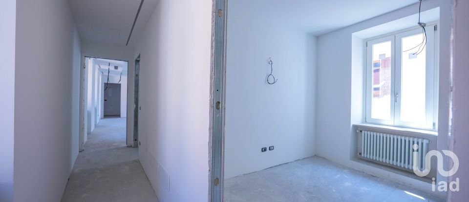 Immobile di prestigio 6 locali di 156 m² a Desenzano del Garda (25015)