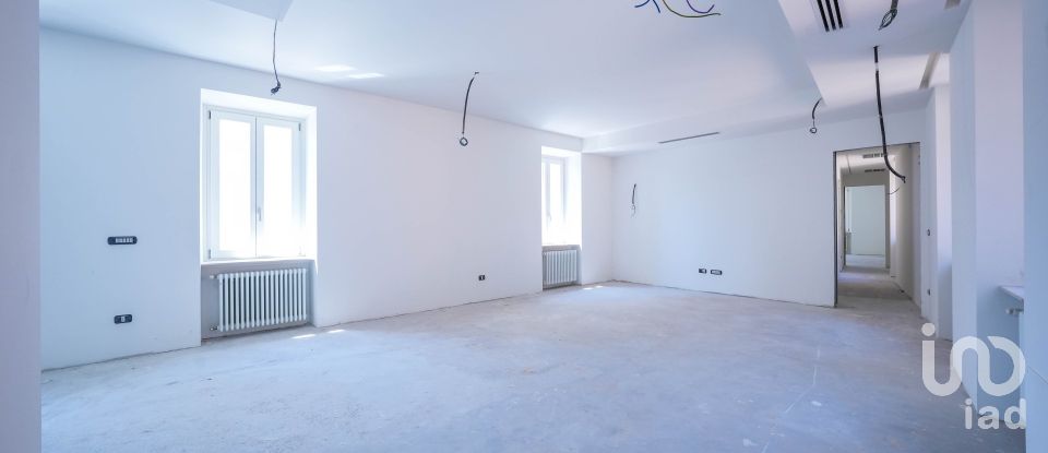 Immobile di prestigio 6 locali di 156 m² a Desenzano del Garda (25015)