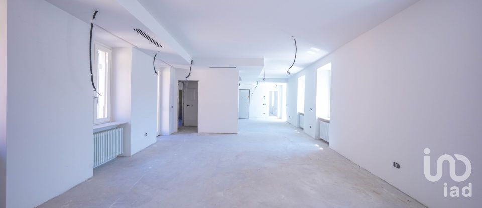 Immobile di prestigio 6 locali di 156 m² a Desenzano del Garda (25015)