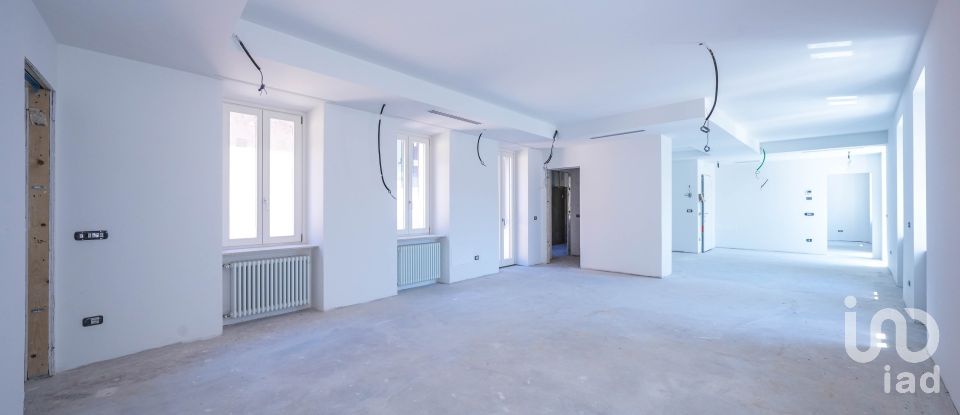 Immobile di prestigio 6 locali di 156 m² a Desenzano del Garda (25015)