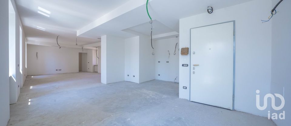 Immobile di prestigio 6 locali di 156 m² a Desenzano del Garda (25015)