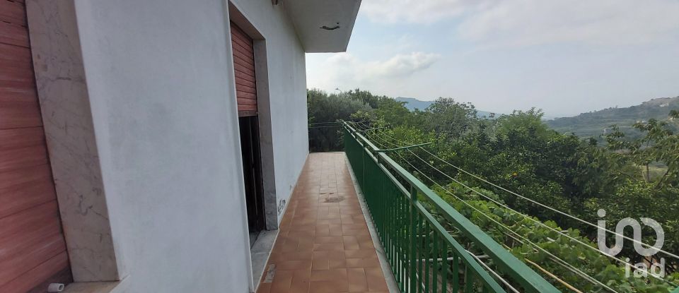 Casa 8 locali di 170 m² in Amantea (87032)