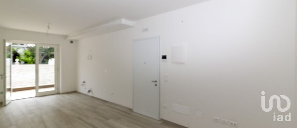 Four-room apartment of 61 m² in Alba Adriatica (64011)