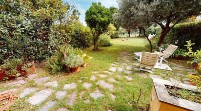 Appartamento 7 locali di 115 m² a Arenzano (16011)