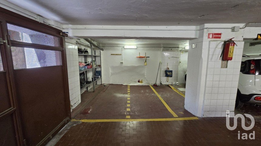 Posto auto/Box di 14 m² in Genova (16135)