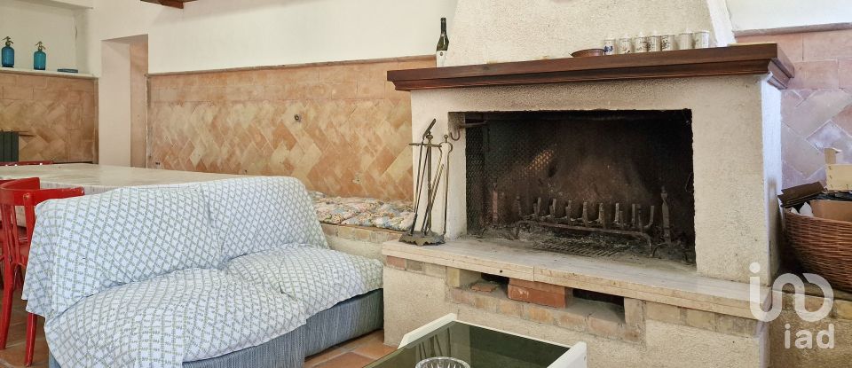 Rustico 0 locali di 420 m² in Monte San Pietrangeli (63816)