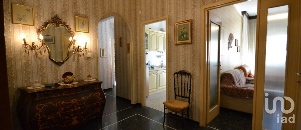 Four-room apartment of 73 m² in Genova (16149)