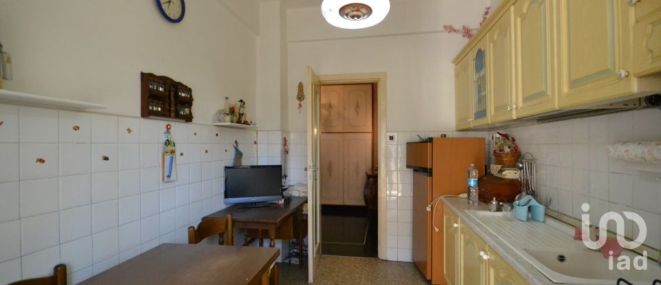 Four-room apartment of 73 m² in Genova (16149)