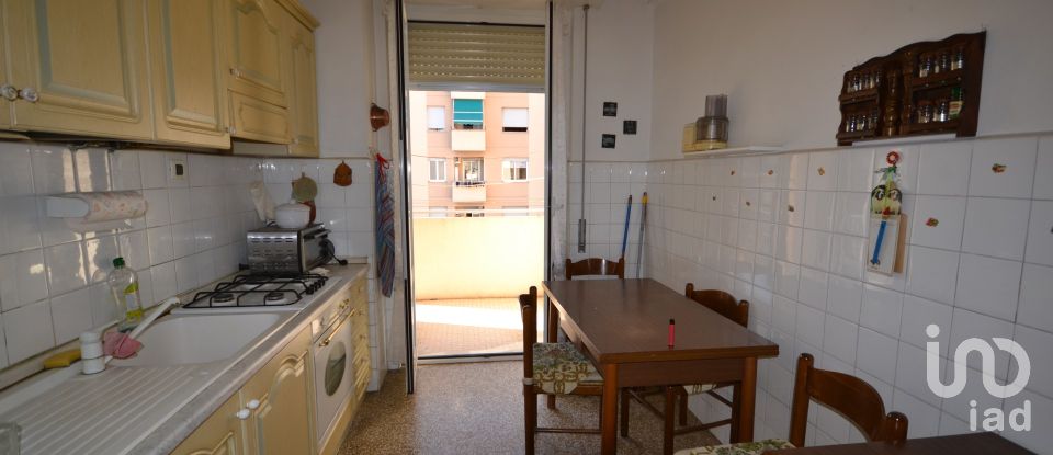 Four-room apartment of 73 m² in Genova (16149)