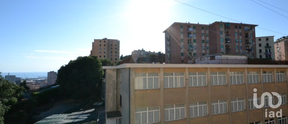 Four-room apartment of 73 m² in Genova (16149)