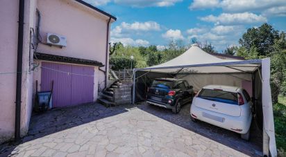 Casa indipendente 11 locali di 199 m² in Traversetolo (43029)