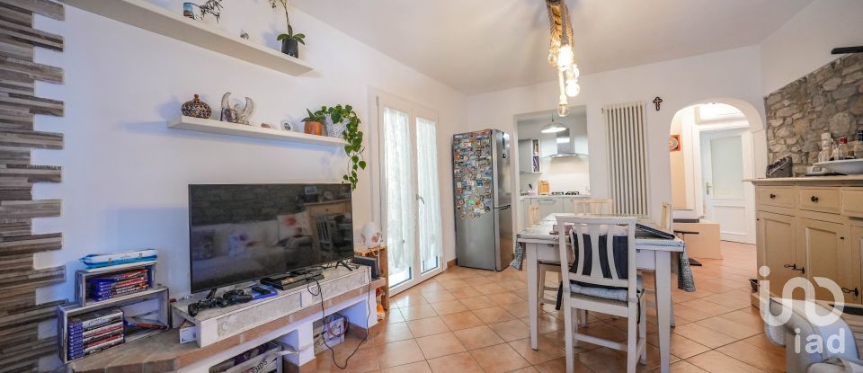 Casa indipendente 11 locali di 199 m² in Traversetolo (43029)